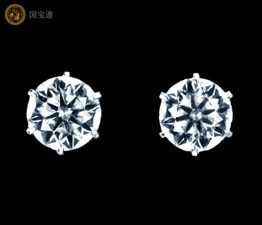 ダイヤモンド ピアス