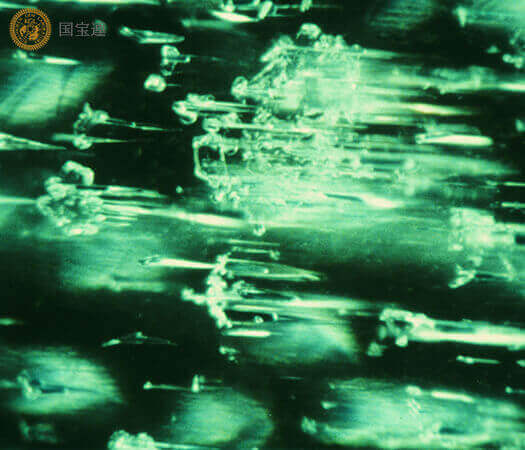 合成エメラルド